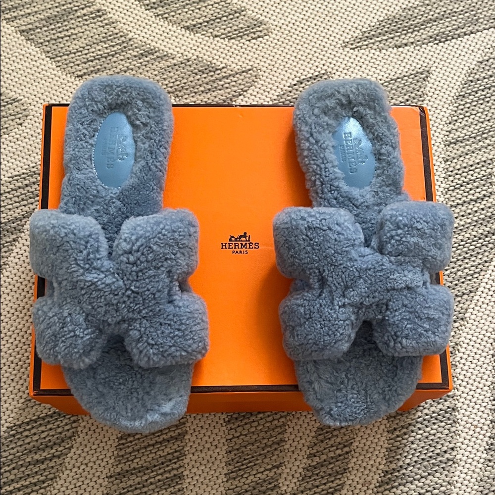 Hermès Oran Shearling slides